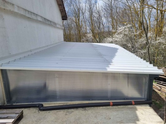 Tent's, 